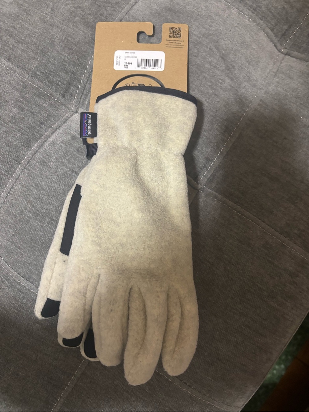 Patagonia Cream and Black Synchilla Gloves